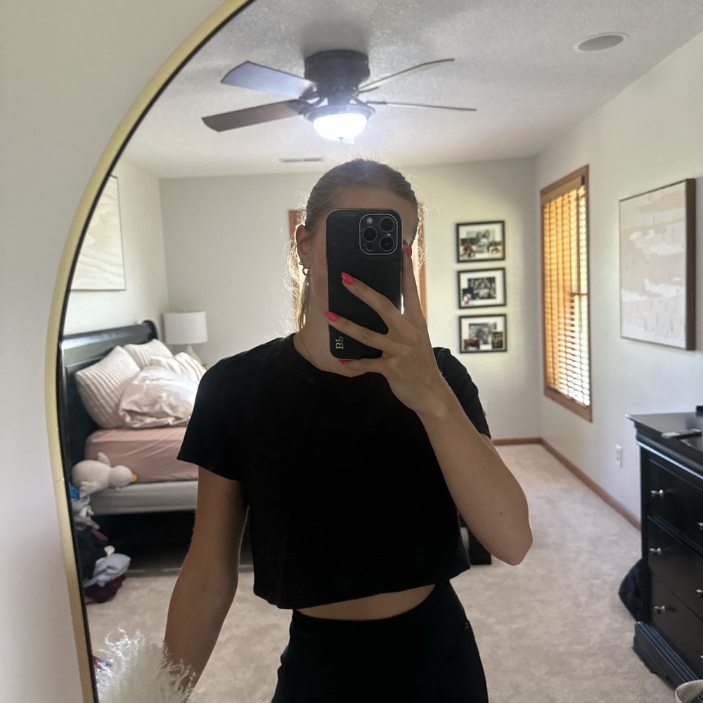 Urban Outfitters Black Cropped Crew Tee